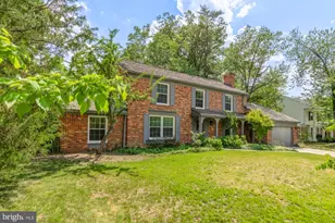 8416 Fox Run, Potomac, MD 20854 - Photo 3