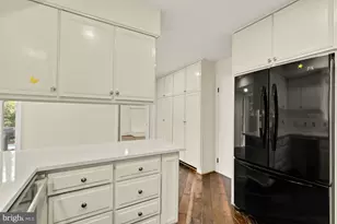 8416 Fox Run, Potomac, MD 20854 - Photo 19