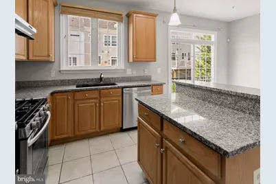 563 Pelican Avenue, Gaithersburg, MD 20877 - Photo 21