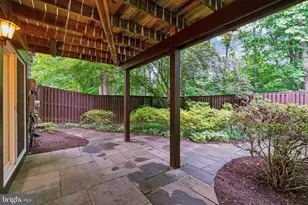2 Tivoli Lake Ct, Silver Spring, MD 20906 - Photo 7