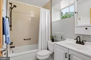 6939 Wick Ln, Rockville, MD 20855 - Photo 35