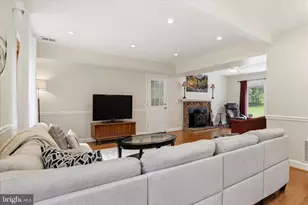 6939 Wick Ln, Rockville, MD 20855 - Photo 17