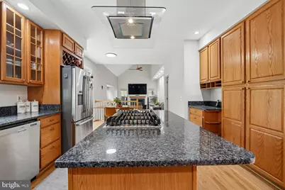 11612 Settlers Circle, Germantown, MD 20876 - Photo 17