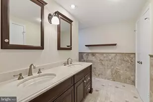 1429 Longhill Dr, Potomac, MD 20854 - Photo 39
