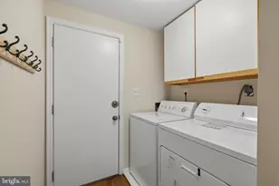 1429 Longhill Dr, Potomac, MD 20854 - Photo 27