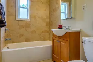 11705 Ashley Dr, Rockville, MD 20852 - Photo 9