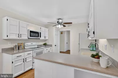 11000 Lopa Lane, North Potomac, MD 20878 - Photo 9