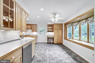 852 Diamond Dr, Gaithersburg, MD 20878 - Photo 13