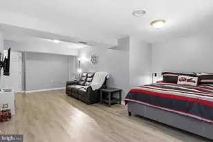 71 Kinsman View Cir, Silver Spring, MD 20901 - Photo 13