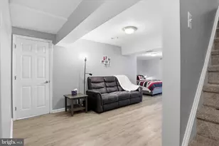 71 Kinsman View Cir, Silver Spring, MD 20901 - Photo 11