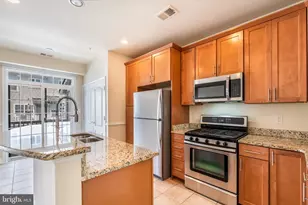 19433 Dover Cliffs, Germantown, MD 20874 - Photo 11