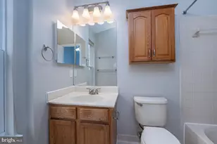 20821 Shamrock Glen Cir, Germantown, MD 20874 - Photo 23
