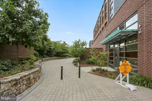 4601 N Park Ave, Chevy Chase, MD 20815 - Photo 43