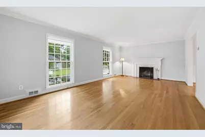 12112 Whippoorwill Lane, Rockville, MD 20852 - Photo 9