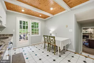 12112 Whippoorwill Ln, Rockville, MD 20852 - Photo 17