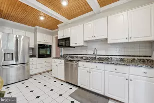 12112 Whippoorwill Ln, Rockville, MD 20852 - Photo 19