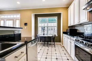 2116 Darcy Green Pl, Silver Spring, MD 20910 - Photo 11