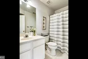 2116 Darcy Green Pl, Silver Spring, MD 20910 - Photo 15