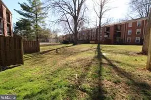 884 Quince Orchard Blvd, Gaithersburg, MD 20878 - Photo 17