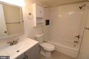 884 Quince Orchard Blvd, Gaithersburg, MD 20878 - Photo 11