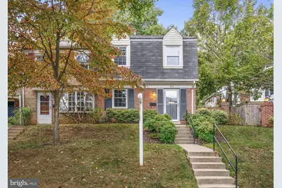 812 Azalea Drive #16-812, Rockville, MD 20850 - Photo 3
