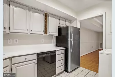 812 Azalea Drive #16-812, Rockville, MD 20850 - Photo 9
