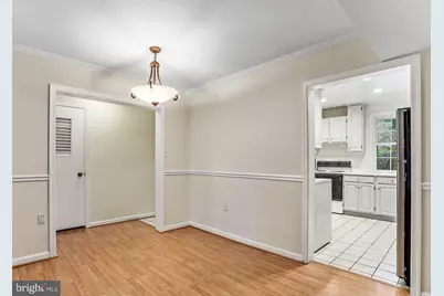 812 Azalea Drive #16-812, Rockville, MD 20850 - Photo 5