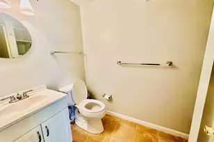 9124 Wandering Trail Dr, Potomac, MD 20854 - Photo 19