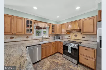 9413 Vineyard Haven Drive, Montgomery Village, MD 20886 - Photo 21