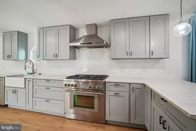 5304 Sherrill Avenue, Chevy Chase, MD 20815 - Photo 7