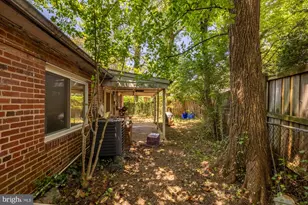 9201 Burley Dr, Bethesda, MD 20817 - Photo 13