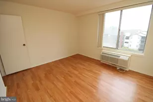 9701 Fields Rd, Gaithersburg, MD 20878 - Photo 19