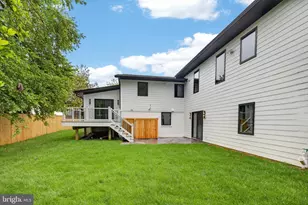 6311 Carnegie Dr, Bethesda, MD 20817 - Photo 13