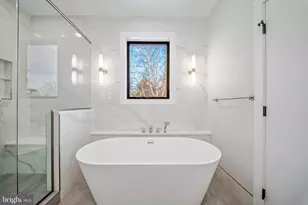 6311 Carnegie Dr, Bethesda, MD 20817 - Photo 35
