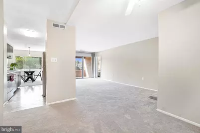450 Girard Street #304, Gaithersburg, MD 20877 - Photo 11