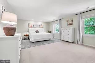 9708 Meyer Point Dr, Potomac, MD 20854 - Photo 11