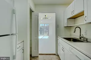 1900 Lyttonsville Rd, Silver Spring, MD 20910 - Photo 17
