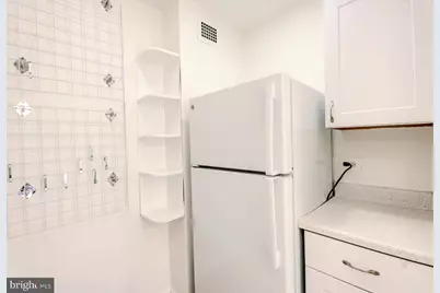 1900 Lyttonsville Road #110, Silver Spring, MD 20910 - Photo 11