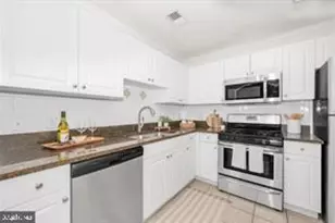 7 Booth St, Gaithersburg, MD 20878 - Photo 5