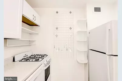 1900 Lyttonsville Road #110, Silver Spring, MD 20910 - Photo 15