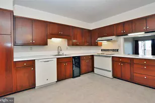 4847 Sangamore Rd, Bethesda, MD 20816 - Photo 7