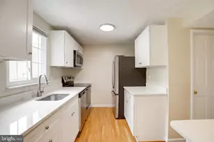 21 Dufief Ct, North Potomac, MD 20878 - Photo 11