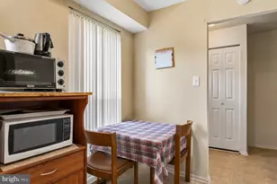 2410 Sun Valley Cir, Silver Spring, MD 20906 - Photo 9