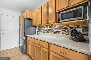 7501 Democracy Blvd, Bethesda, MD 20817 - Photo 11