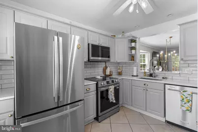 18745 Martins Landing Drive, Germantown, MD 20874 - Photo 17