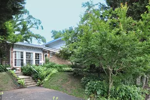 2212 McAuliffe Dr, Rockville, MD 20851 - Photo 3