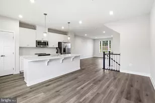 9417 Tall Oaks Ct, Montgomery Village, MD 20886 - Photo 11