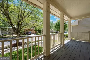 246 Shadow Glen Ct, Gaithersburg, MD 20878 - Photo 3