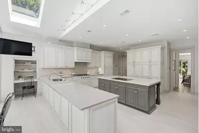 8917 Harvest Square Court, Potomac, MD 20854 - Photo 9