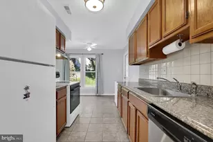 11311 Corinthian Ct, Germantown, MD 20876 - Photo 9
